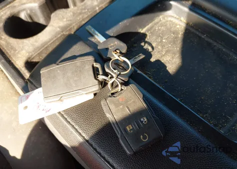 2016 Chevrolet Silverado 1500 2Lt z USA, uszkodzony, nr VIN 1GCVKREC8GZ393632